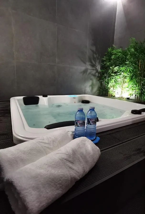 Futurotel Malagueta Beach مالقة فندق-كبسولة